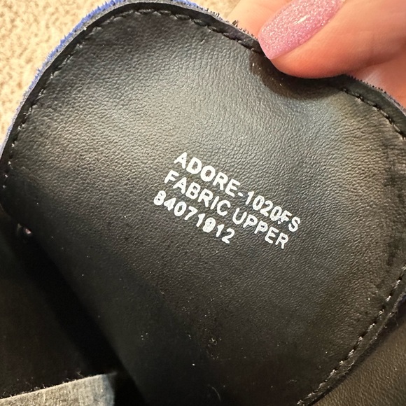 Pleaser boots with custom boot covers
Size 7 - Picture 6 of 11